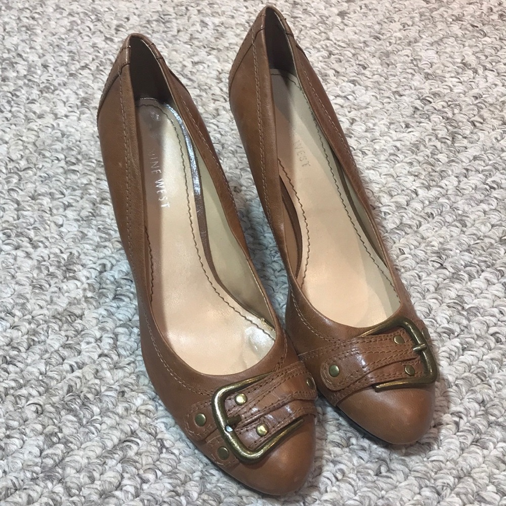 EUC Nine West wedge